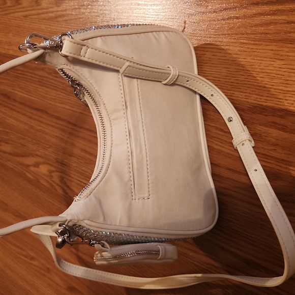 Handbag - Picture 2 of 3